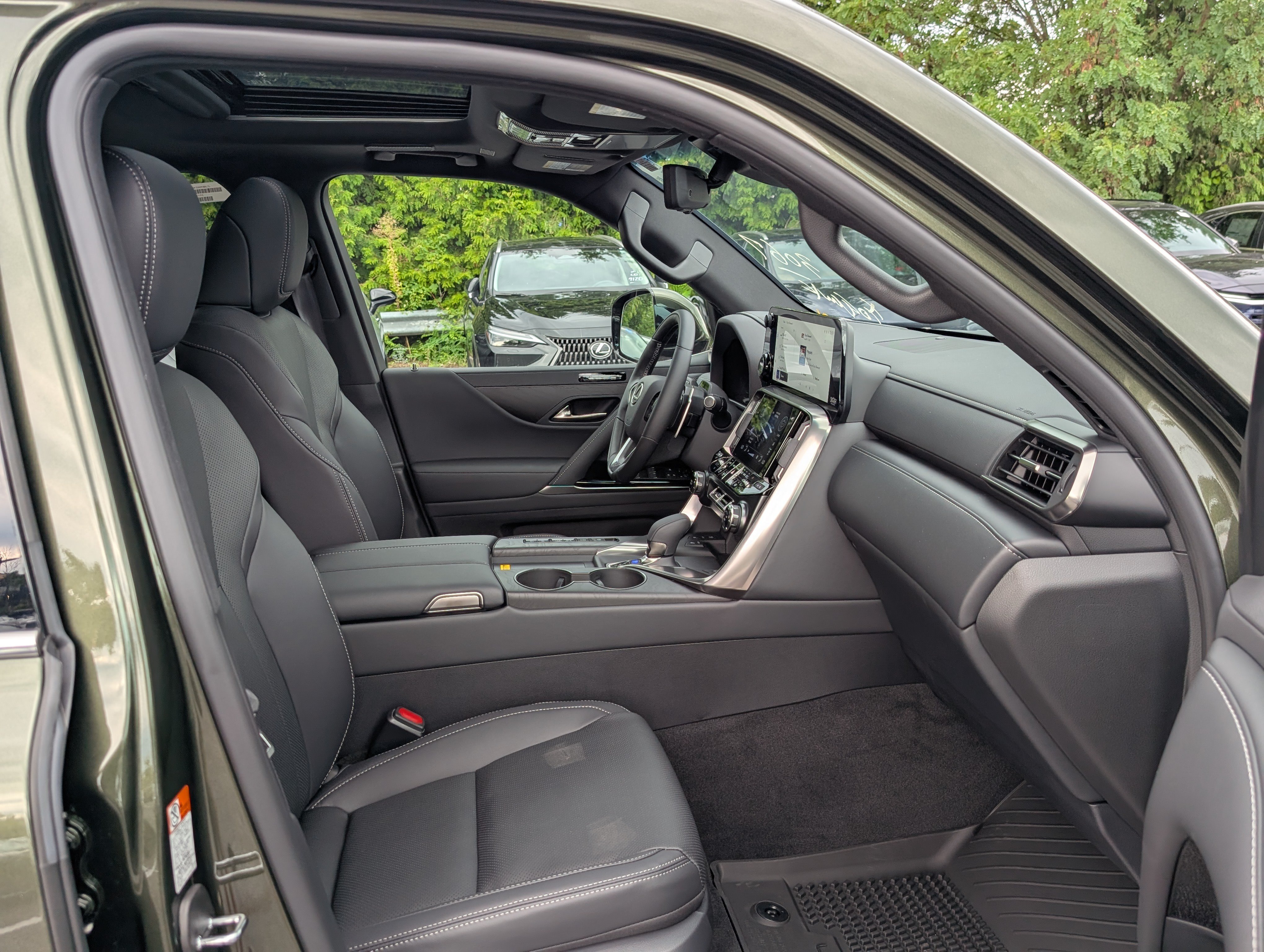 New 2026 Lexus LX 700h Luxury w/ Accessory Package (Z1) AWD/4WD image 7