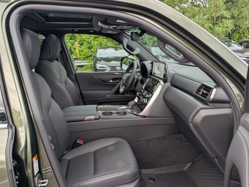 New 2026 Lexus LX 700h Luxury w/ Accessory Package (Z1) AWD/4WD image 7