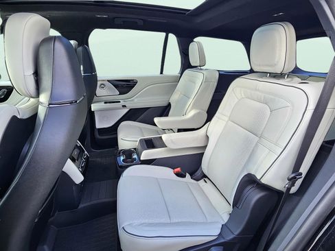 New 2026 Lincoln Aviator Black Label w/ Jet Appearance Package image 23