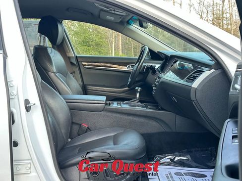 Used 2019 Genesis G80 3.8 RWD image 17