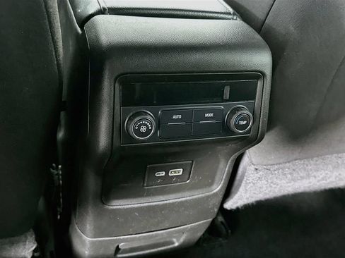 Used 2020 GMC Acadia SLE FWD image 33