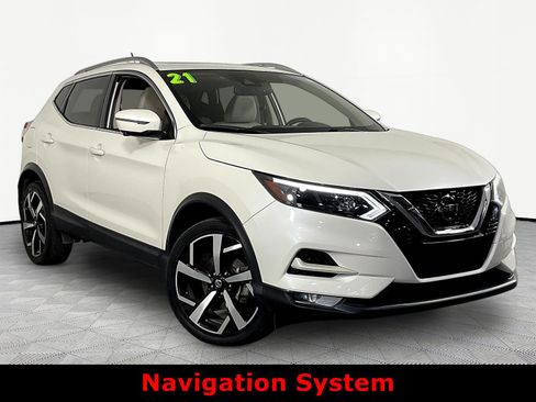 Used 2021 Nissan Rogue Sport SL w/ Premium Package AWD/4WD image 3