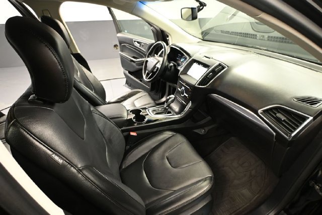 Used 2016 Ford Edge Titanium w/ Technology Package AWD/4WD image 39