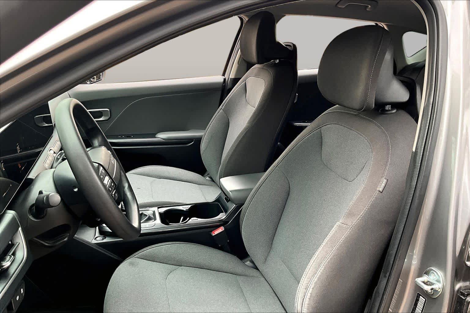 Used 2025 Kia K4 FWD image 8