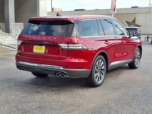 New 2025 Lincoln Aviator Premiere image 2