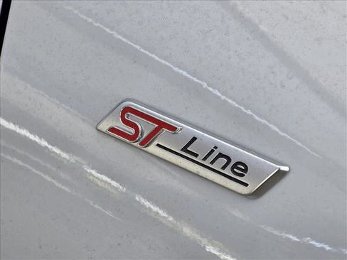 Used 2025 Ford Escape ST-Line image 11