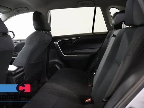 Certified 2021 Toyota RAV4 LE AWD/4WD image 30