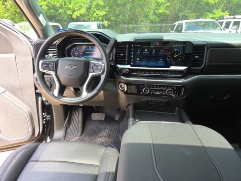 Used 2025 Chevrolet Silverado 2500 LTZ w/ Trail Boss Package AWD/4WD image 8