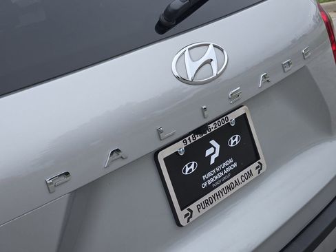 Used 2023 Hyundai Palisade Limited w/ Cargo Package FWD image 7