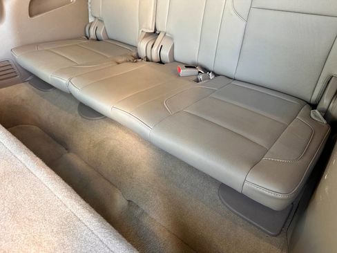 Used 2016 GMC Yukon XL SLT AWD/4WD image 80