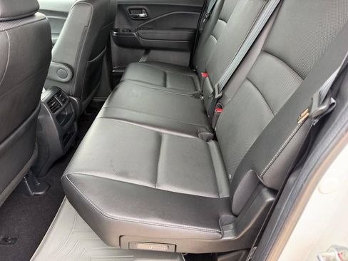 Used 2023 Honda Ridgeline RTL image 11