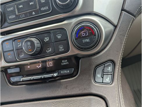Used 2018 Chevrolet Tahoe Premier AWD/4WD image 27