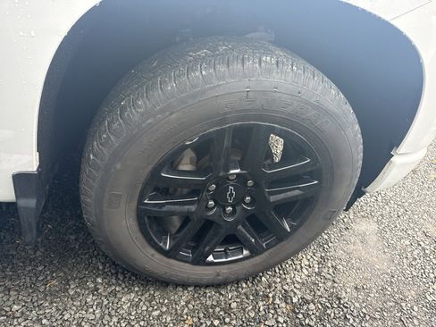 Used 2022 Chevrolet Silverado 1500 Custom image 25