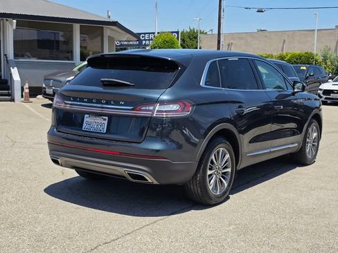 Used 2022 Lincoln Nautilus FWD w/ Premium Package image 4