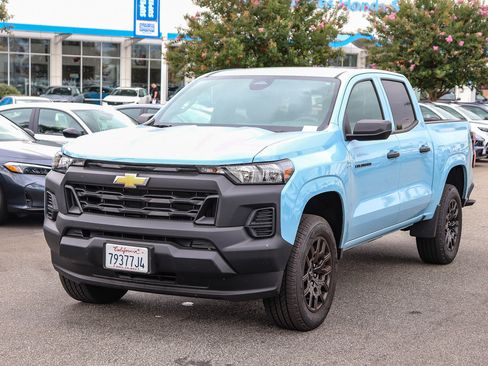 Used 2026 Chevrolet Colorado W/T w/ WT Custom Package RWD image 3