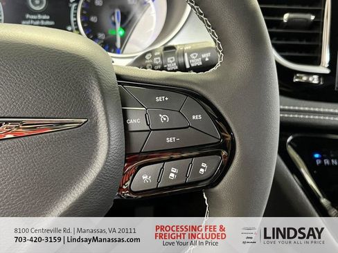 New 2026 Chrysler Pacifica Limited w/ S Appearance Package AWD/4WD image 32