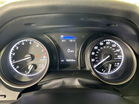 Used 2023 Toyota Camry SE image 16