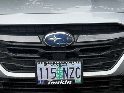 Used 2023 Subaru Outback Premium image 7