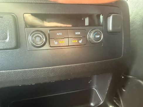 Used 2017 GMC Yukon Denali w/ Enhanced Security Package image 22