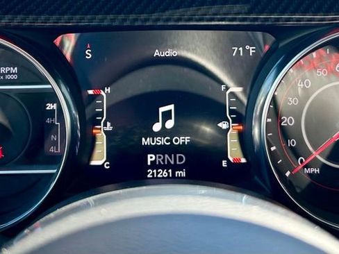 Used 2019 Jeep Wrangler Unlimited Rubicon w/ LED Lighting Group AWD/4WD image 19