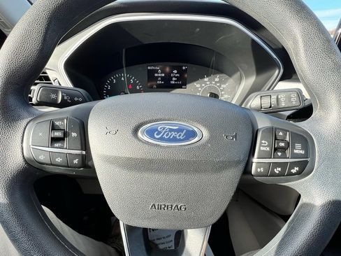 Used 2022 Ford Escape SE image 29
