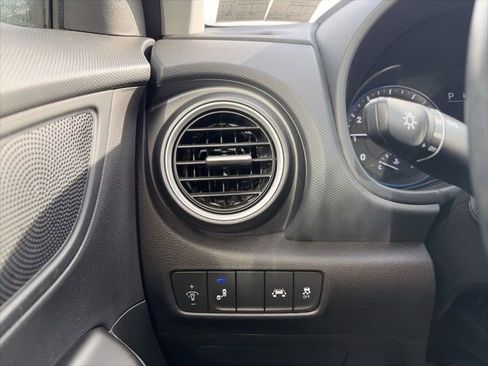 Used 2021 Hyundai Kona SEL image 17