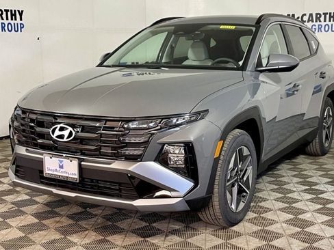 Used 2025 Hyundai Tucson SEL FWD image 2