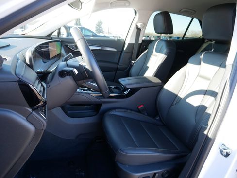 Used 2025 Buick Envision Preferred image 35