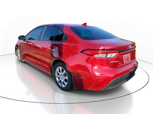 Used 2025 Toyota Corolla LE FWD image 5