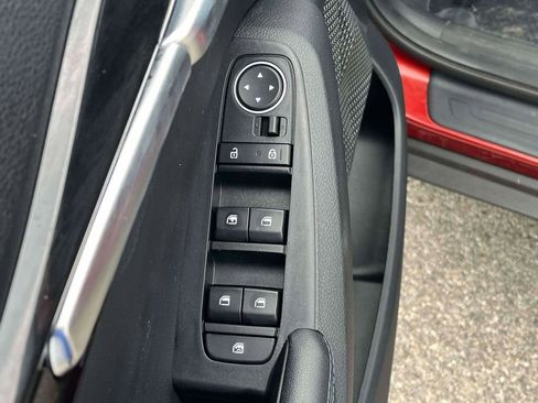 Used 2023 Kia Seltos S image 14