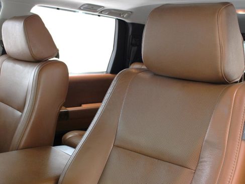 Used 2008 Toyota Sequoia Platinum image 34