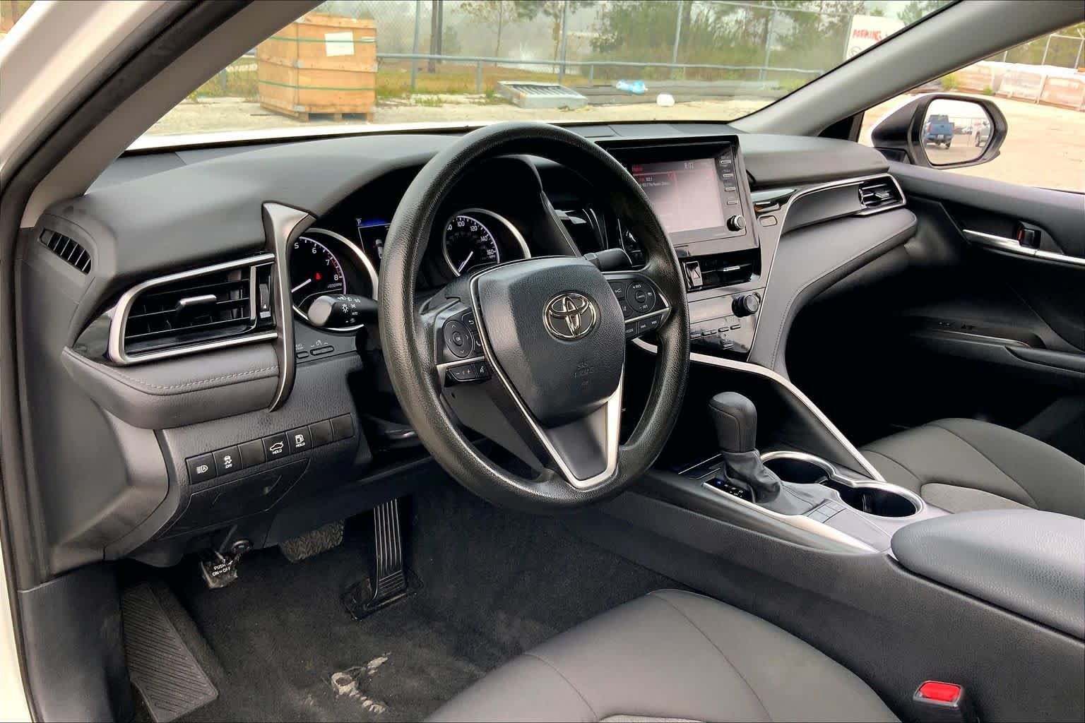 Used 2024 Toyota Camry LE FWD image 17
