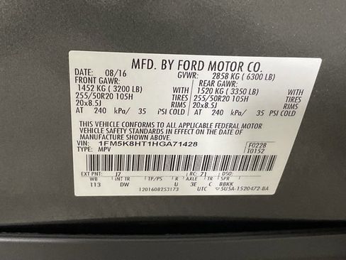 Used 2017 Ford Explorer Platinum image 29