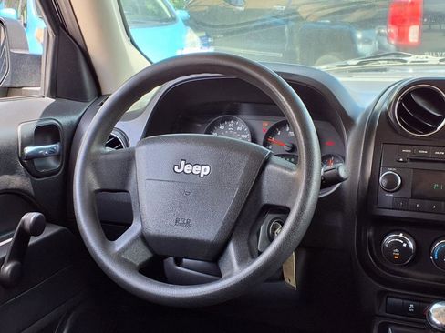 Used 2010 Jeep Patriot Sport image 14