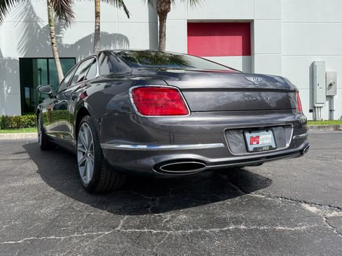 Used 2021 Bentley Flying Spur W12 AWD/4WD image 14