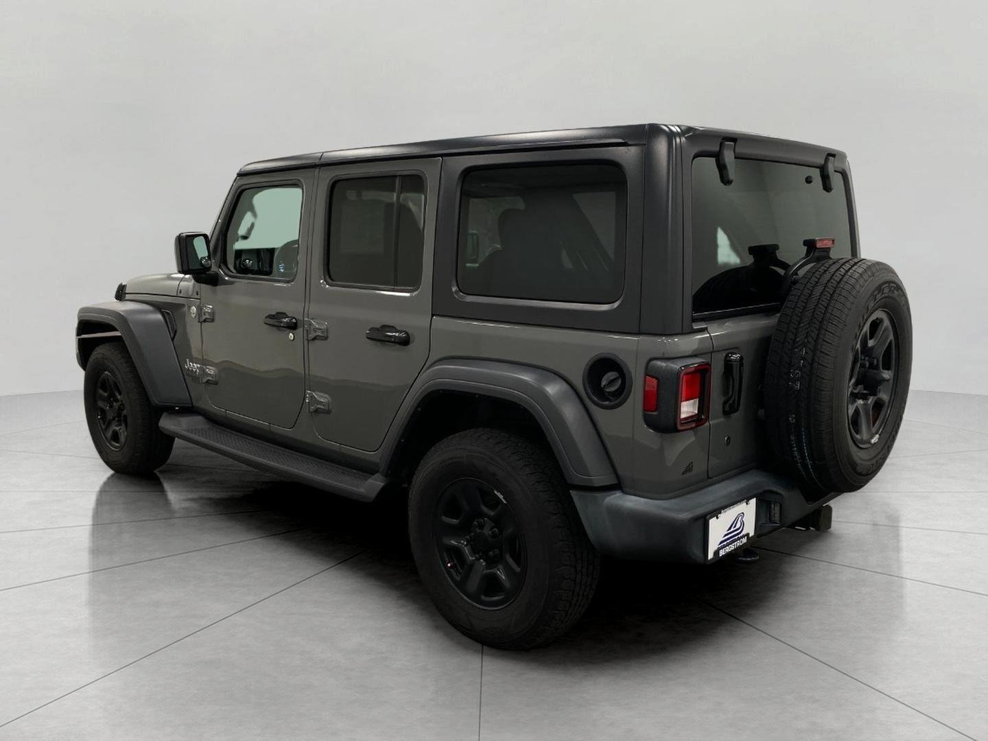 Used 2018 Jeep Wrangler Unlimited Sport AWD/4WD image 8