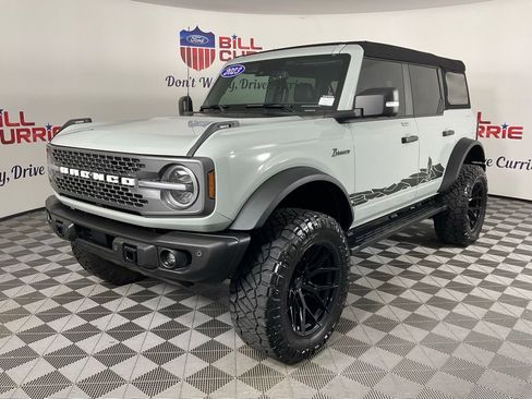 Used 2023 Ford Bronco Badlands w/ Sasquatch Package AWD/4WD image 7