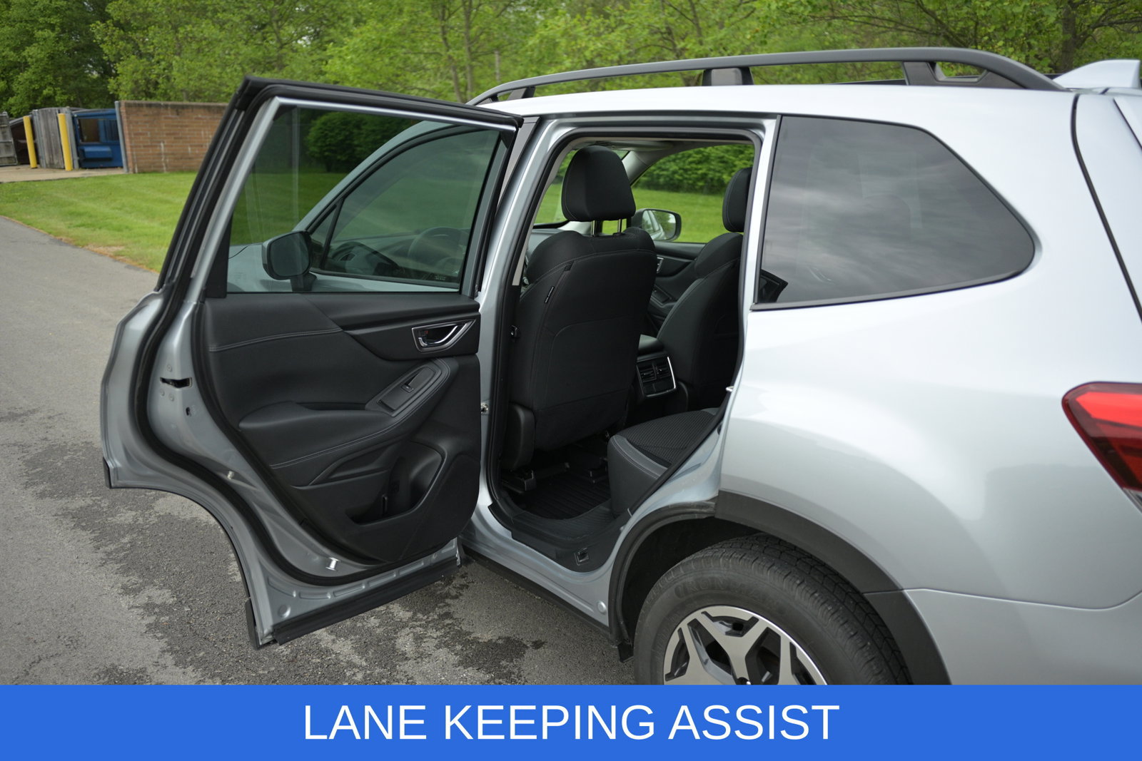 Used 2022 Subaru Forester Premium AWD/4WD image 17