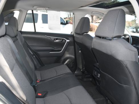 Certified 2025 Toyota RAV4 XLE image 18