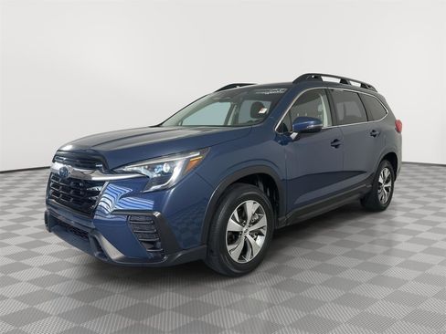 Used 2023 Subaru Ascent Premium w/ Convenience Package AWD/4WD image 3
