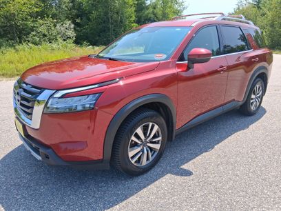 Used 2023 Nissan Pathfinder SL