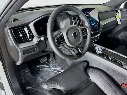 New 2026 Volvo XC60 T8 Ultra w/ Climate Package PRO AWD/4WD image 9