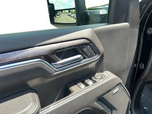 Used 2025 Chevrolet Silverado 2500 LTZ w/ Trail Boss Package AWD/4WD image 11
