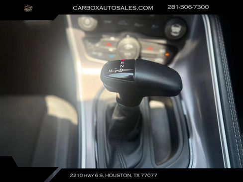 Used 2022 Dodge Challenger GT w/ Plus Package RWD image 15