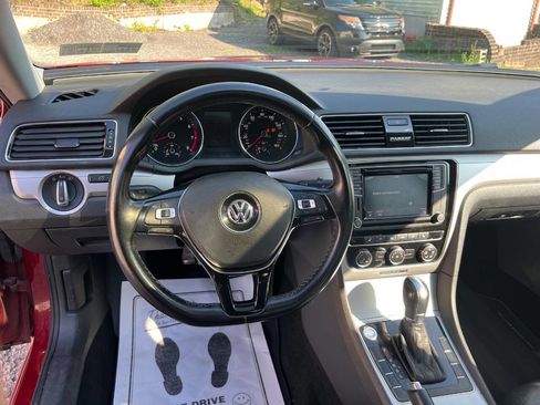 Used 2019 Volkswagen Passat 2.0T Wolfsburg w/ Wheels & Sunroof Package FWD image 6