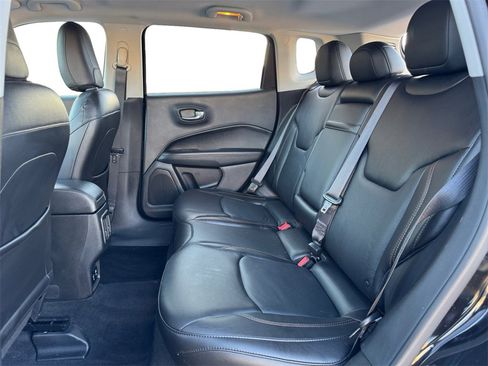 Used 2018 Jeep Compass Limited w/ Navigation Group image 18