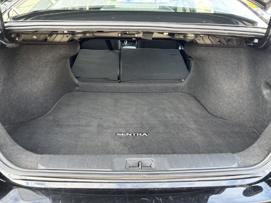Used 2024 Nissan Sentra SV FWD image 27
