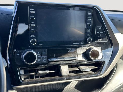 Certified 2022 Toyota Highlander XLE image 58