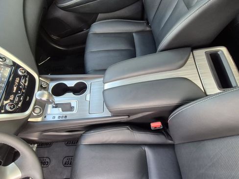 Used 2016 Nissan Murano Platinum w/ Platinum Technology Package FWD image 22