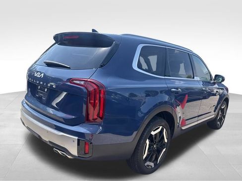 Certified 2024 Kia Telluride S w/ S Sunroof Package FWD image 10